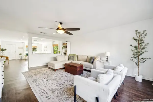 39 Longleaf Coral, San Antonio, TX 78247-3309