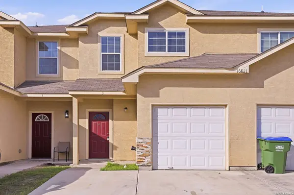 16821 Showdown UNIT 3, Selma, TX 78154