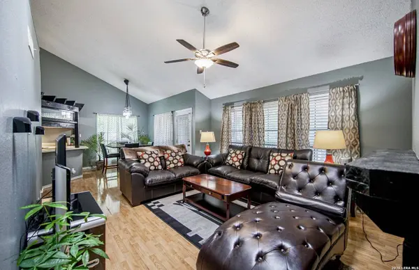 8611 Datapoint UNIT 46, San Antonio, TX 78229