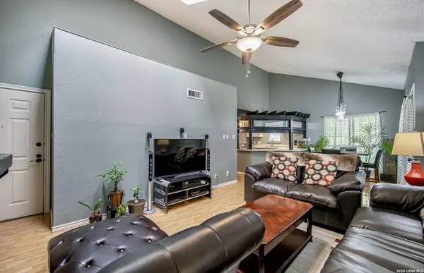 8611 Datapoint UNIT 46, San Antonio, TX 78229