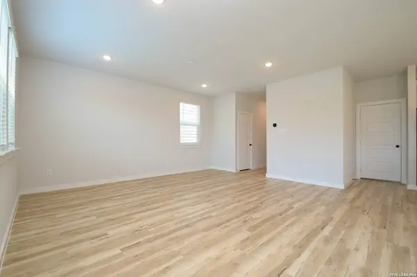 5935 W Hausman UNIT 26, San Antonio, TX 78249