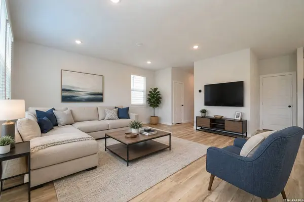5935 W Hausman UNIT 26, San Antonio, TX 78249