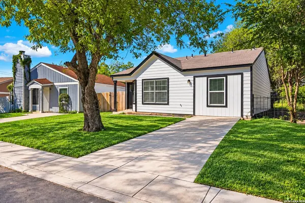 4005 COLONIAL SUN DR