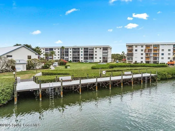 3165 N Atlantic AVE N #B105, Cocoa Beach, FL 32931