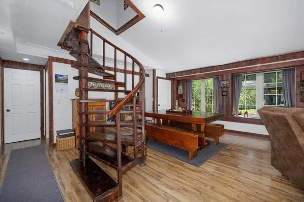 407 E Mckinney Street, Runnells, IA 50237