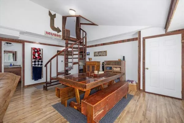 407 E Mckinney Street, Runnells, IA 50237