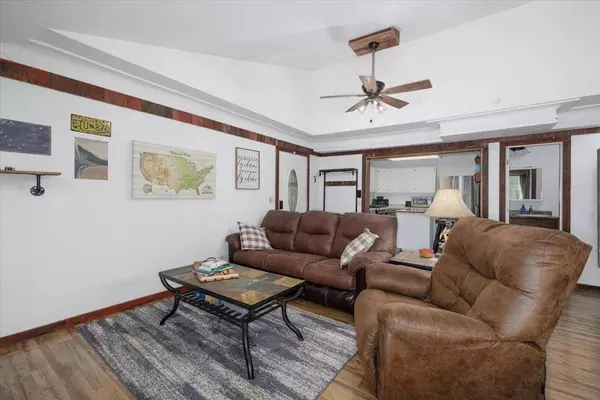 407 E Mckinney Street, Runnells, IA 50237