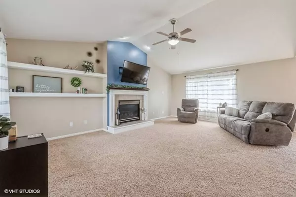 2103 Vista View Drive, Granger, IA 50109