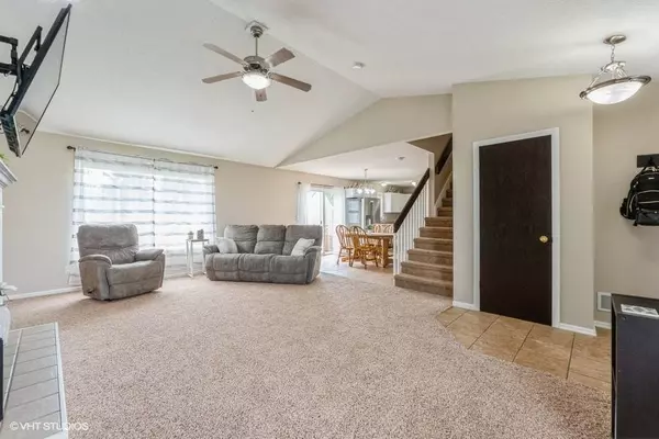 2103 Vista View Drive, Granger, IA 50109