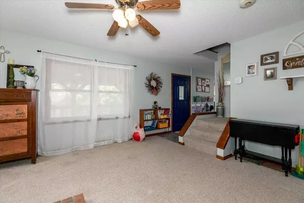 5101 S23 Highway, Carlisle, IA 50047