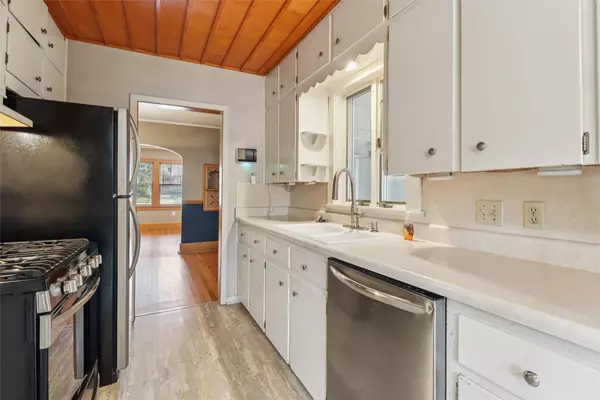 3711 Adams Avenue, Des Moines, IA 50310