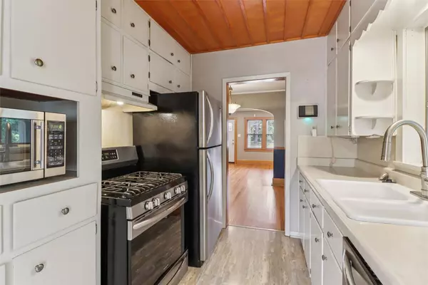 3711 Adams Avenue, Des Moines, IA 50310