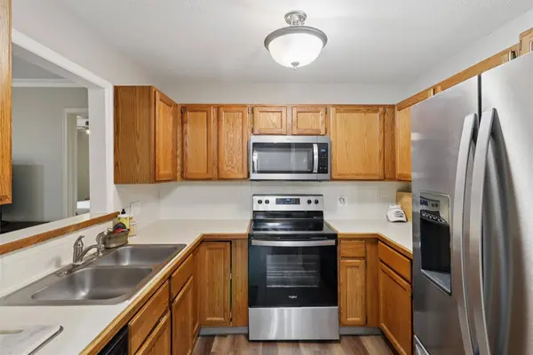 4900 Pleasant Street #14, West Des Moines, IA 50266