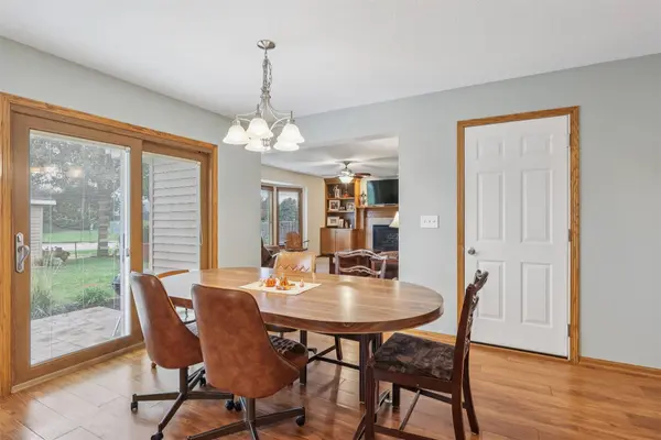 2012 Country Cove Lane, Altoona, IA 50009