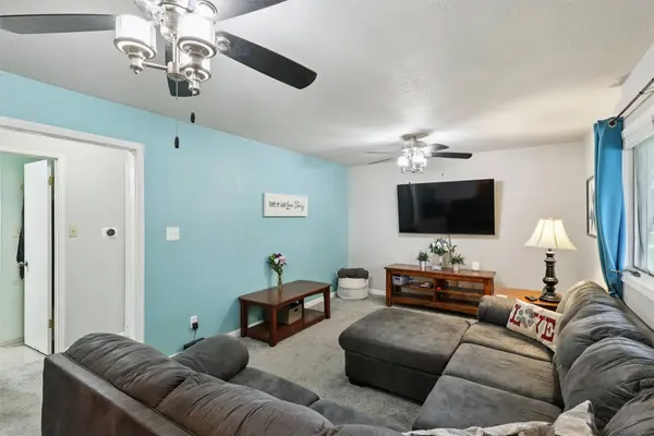 924 13th Street, West Des Moines, IA 50265