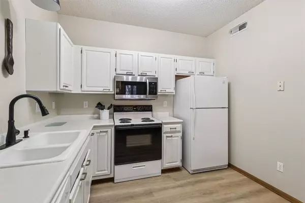 2531 Patricia Drive, Urbandale, IA 50322