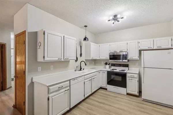 2531 Patricia Drive, Urbandale, IA 50322