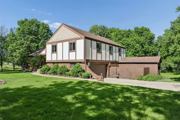 33066 Walnut Place, Waukee, IA 50263