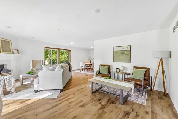 33066 Walnut Place, Waukee, IA 50263
