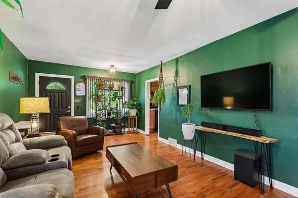 2905 Holcomb Avenue, Des Moines, IA 50310