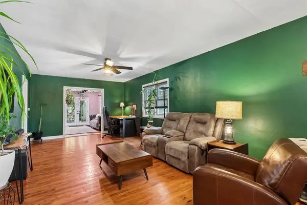 2905 Holcomb Avenue, Des Moines, IA 50310