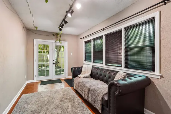 2905 Holcomb Avenue, Des Moines, IA 50310