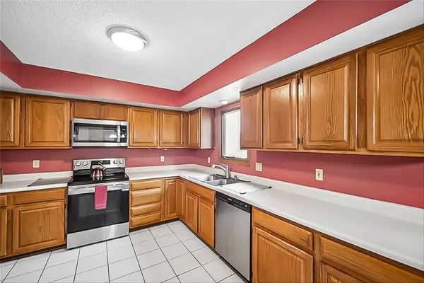 373 58th Court, West Des Moines, IA 50266