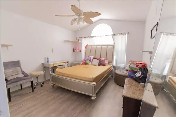 10424 STONEPARK DR, Leesburg, FL 34788