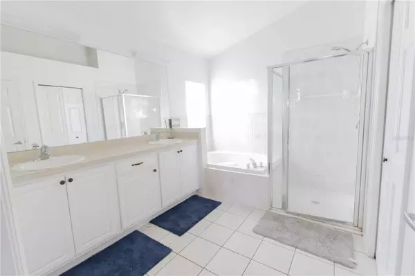 10424 STONEPARK DR, Leesburg, FL 34788