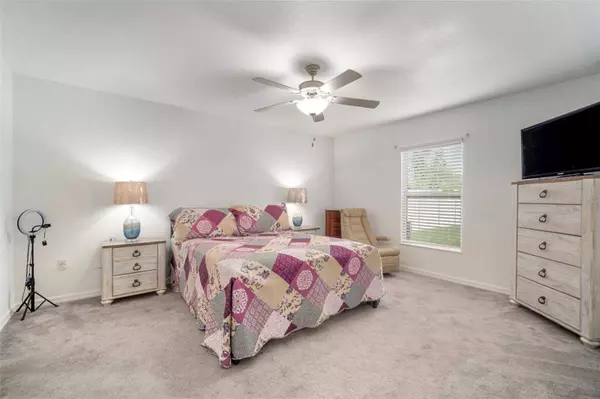 5494 BLUE AZURE DR, Wimauma, FL 33598