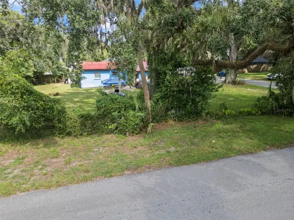 2902 E WATERS AVE, Tampa, FL 33604