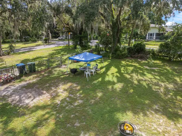 2902 E WATERS AVE, Tampa, FL 33604