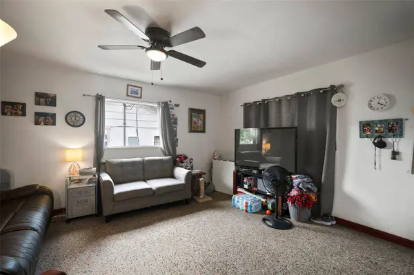 2904 E WATERS AVE, Tampa, FL 33604