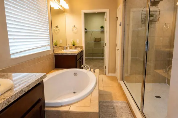 11543 TANGLE BRANCH LN, Gibsonton, FL 33534