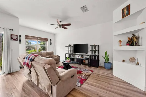 9237 RIVER ROCK LN, Riverview, FL 33578