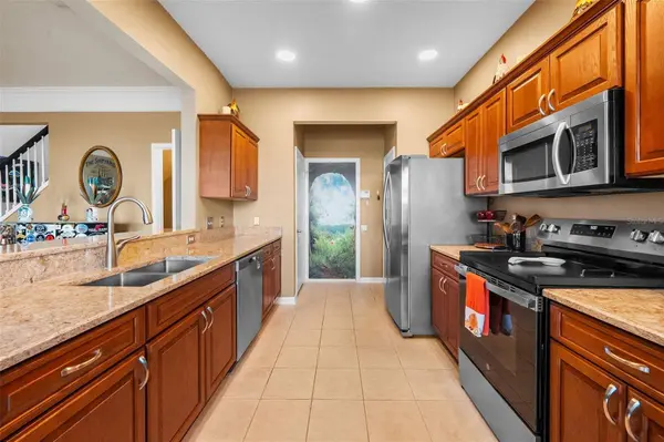 10170 HAVERHILL RIDGE DR, Riverview, FL 33578