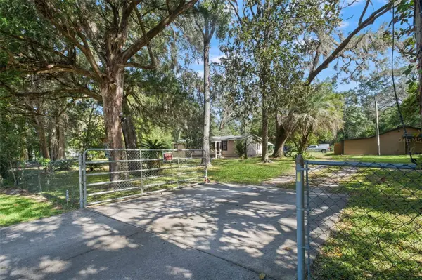 418 WASHINGTON AVE, Brooksville, FL 34604
