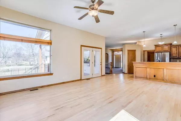 1639 Aspen Creek Dr, Andover, KS 67002