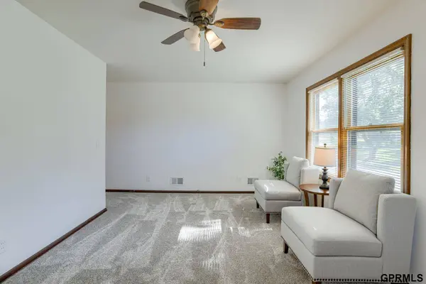 4883 S 50 Avenue, Omaha, NE 68117