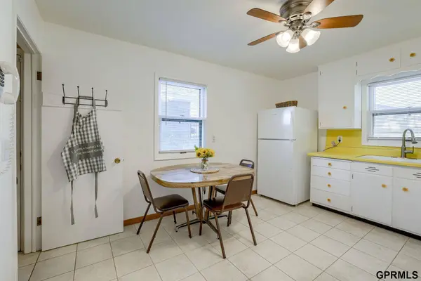 4883 S 50 Avenue, Omaha, NE 68117