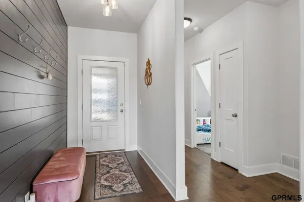 2446 N 191 AVE, Omaha, NE 68022