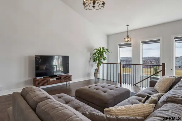 2446 N 191 AVE, Omaha, NE 68022