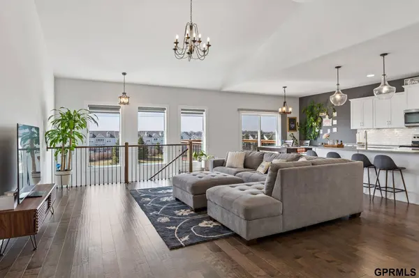 2446 N 191 AVE, Omaha, NE 68022