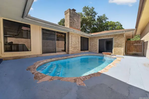 5806 WINTERHAVEN DR, Windcrest, TX 78239