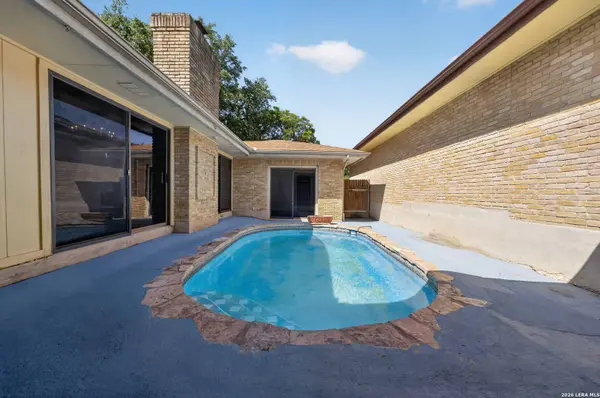 5806 WINTERHAVEN DR, Windcrest, TX 78239
