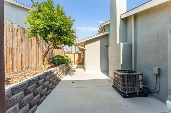 3023 Linda Dr, Oceanside, CA 92056