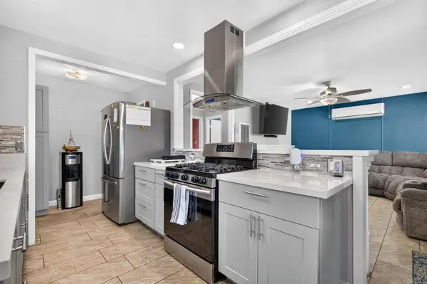 1601 Cherry PL, Escondido, CA 92027