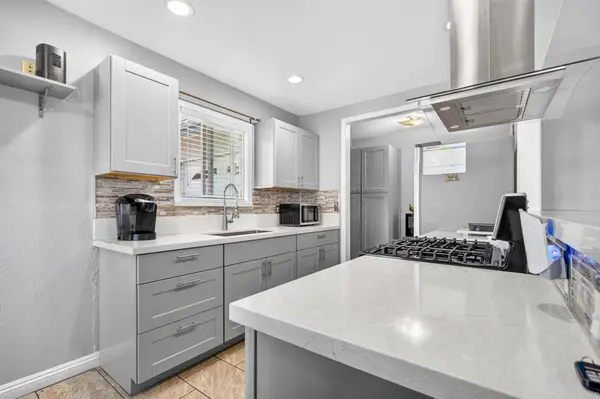 1601 Cherry PL, Escondido, CA 92027