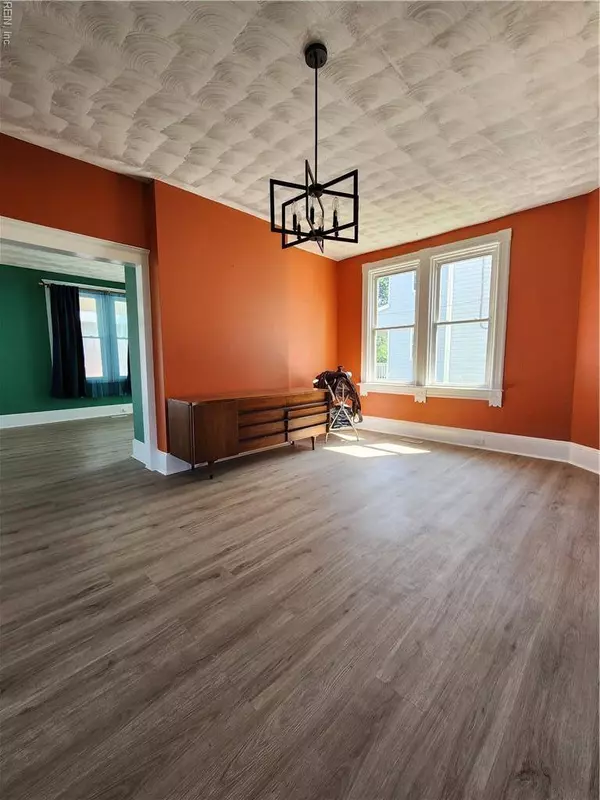 110 S Willard AVE, Hampton, VA 23663