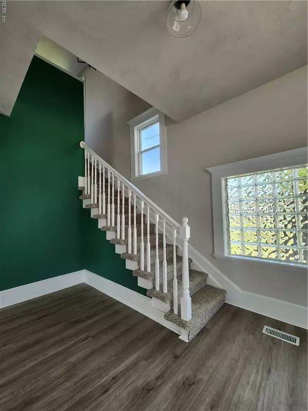 110 S Willard AVE, Hampton, VA 23663